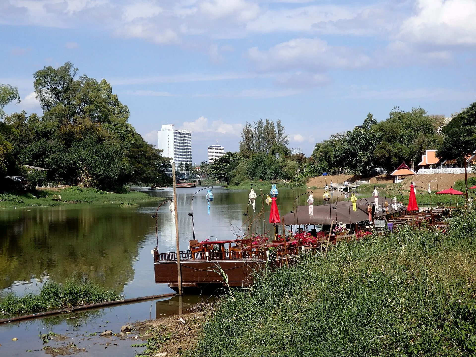Les bords de la Ping et le quartier de Wat Ket : charme et calme